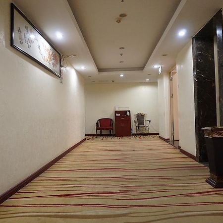 Guangdong Oversea Chinese Hotel Kanton Exterior foto