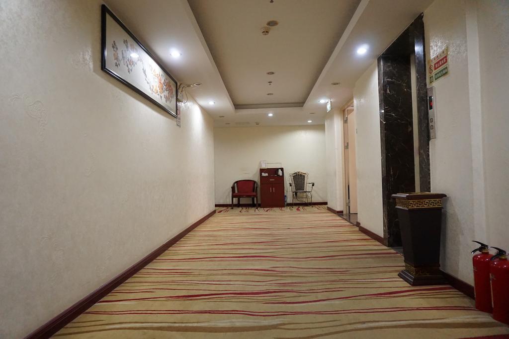 Guangdong Oversea Chinese Hotel Kanton Exterior foto