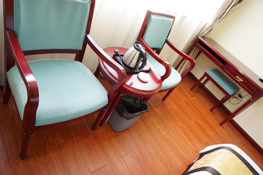 Guangdong Oversea Chinese Hotel Kanton Zimmer foto