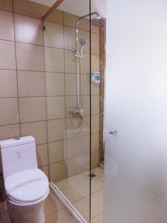 Guangdong Oversea Chinese Hotel Kanton Exterior foto
